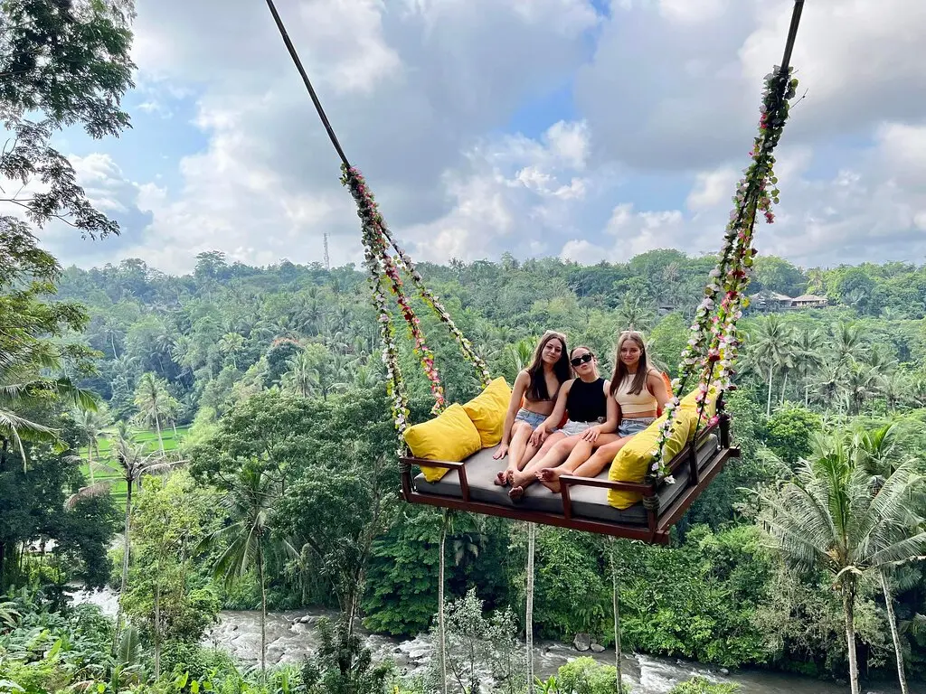 Aloha Swing Ubud-Bali Instagram Tour